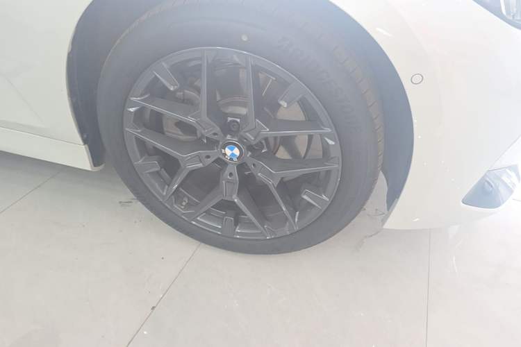 Used BMW 3 Series 2025 330Li M Sport Shadowline Package Exterior 4