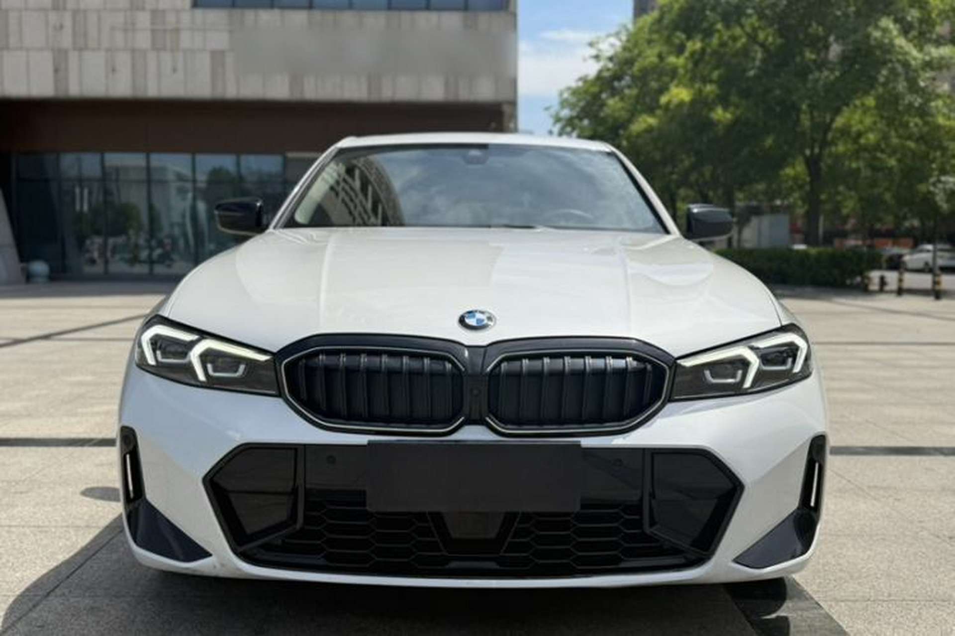 Used BMW 3 Series 2025 330Li M Sport Shadowline Package Exterior 4