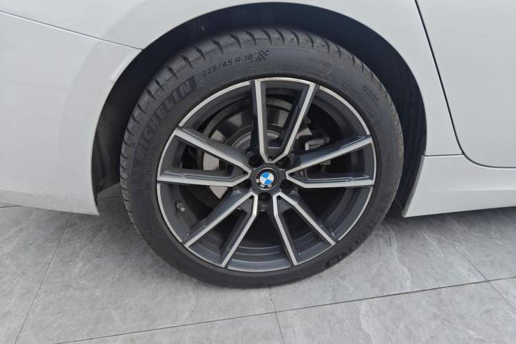 Used BMW 3 Series 2025 325Li M Sport Package Exterior 5
