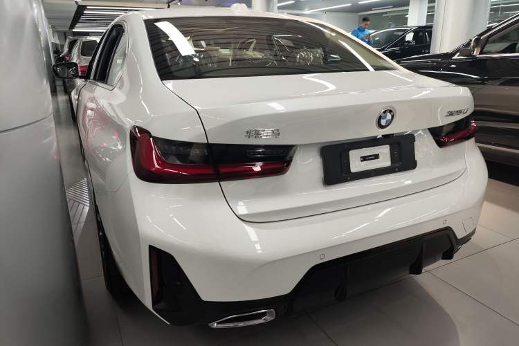 Used BMW 3 Series 2025 325Li M Sport Package Exterior 5