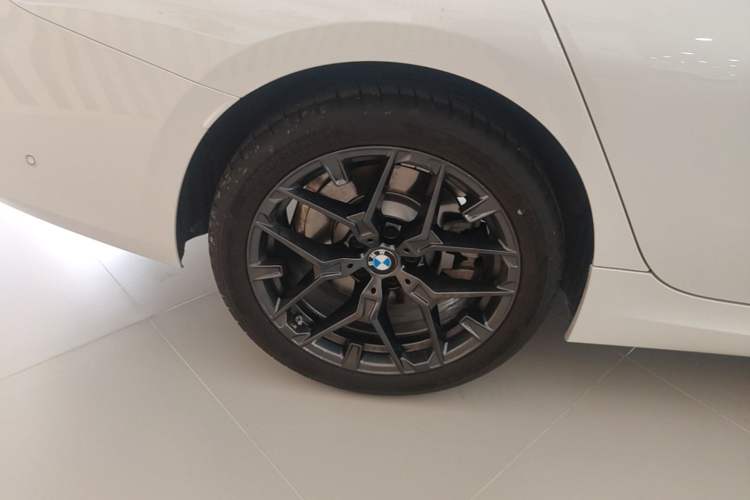 Used BMW 3 Series 2025 330Li M Sport Shadowline Package Exterior 5