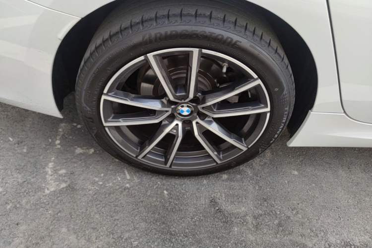 Used BMW 3 Series 2025 325Li M Sport Package Exterior 5