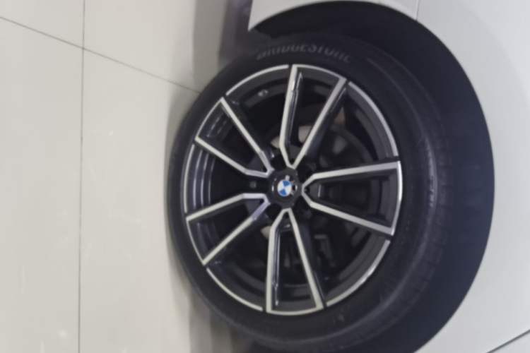 Used BMW 3 Series 2025 325Li M Sport Package Exterior 5
