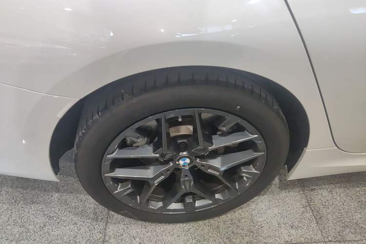 Used BMW 3 Series 2025 330i M Sport Night Edition Package Exterior 8