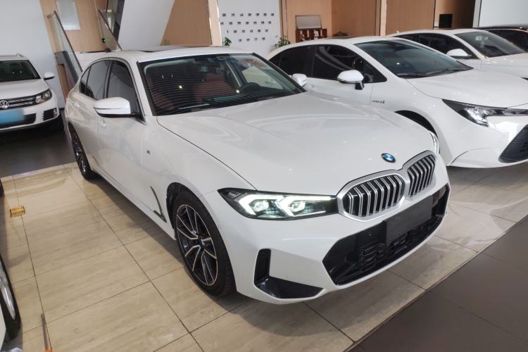 Used BMW 3 Series 2025 325Li M Sport Package Front Right 45 Deg
