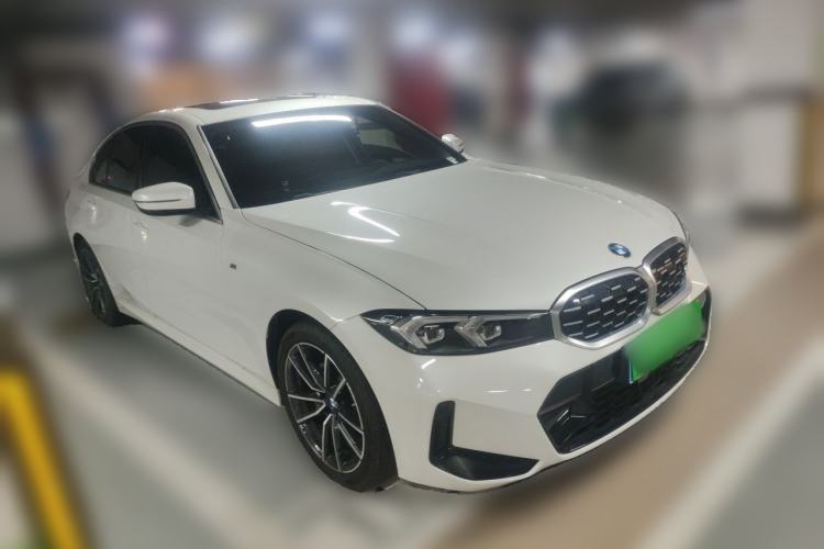 Used BMW 3 Series 2025 325i M Sport Package Front Right 45 Deg