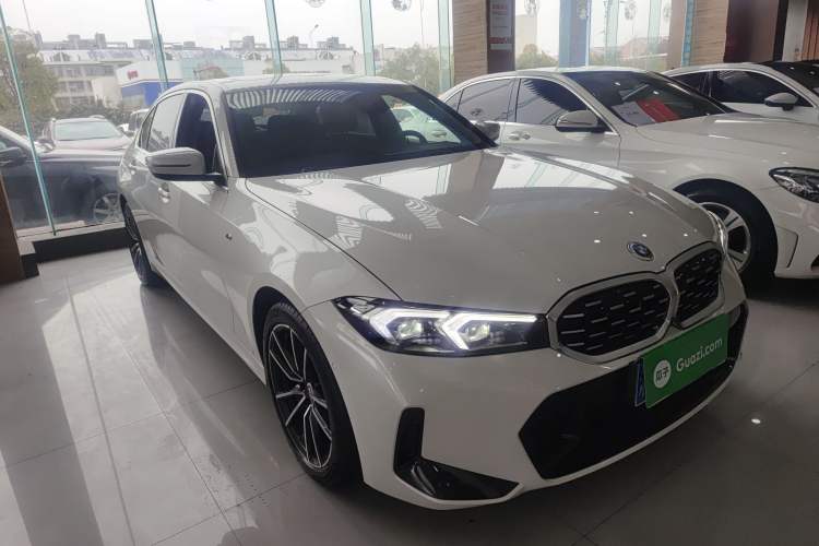 Used BMW 3 Series 2025 325Li M Sport Package Front Right 45 Deg