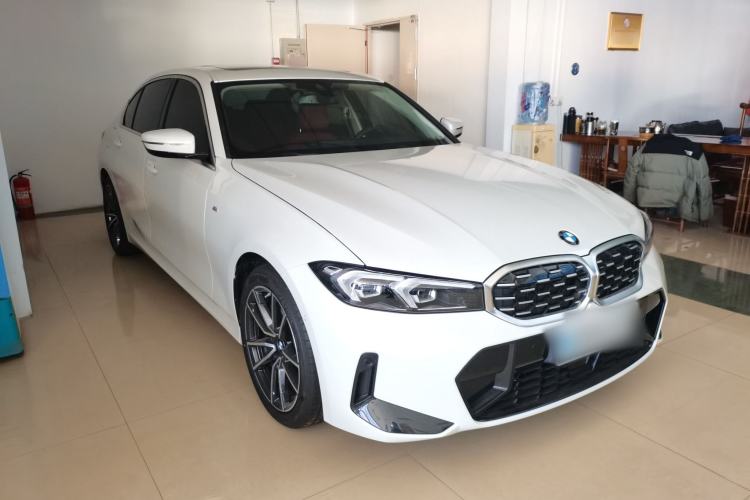 Used BMW 3 Series 2025 325Li M Sport Package Front Right 45 Deg
