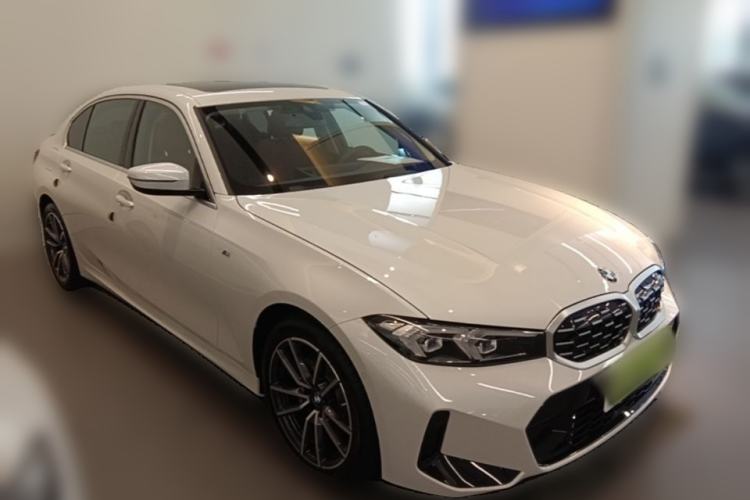 Used BMW 3 Series 2025 325Li M Sport Package Front Right 45 Deg