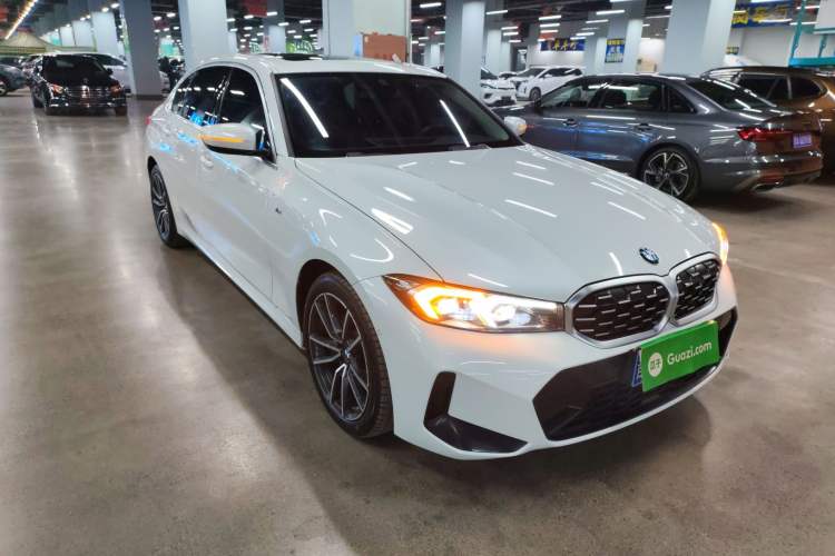 Used BMW 3 Series 2025 325Li M Sport Package Front Right 45 Deg