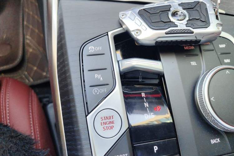 Used BMW 3 Series 2025 325Li M Sport Package Gear Lever
