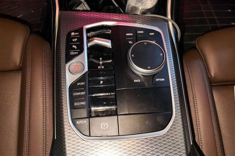 Used BMW 3 Series 2025 330Li M Sport Shadowline Package Gear Lever