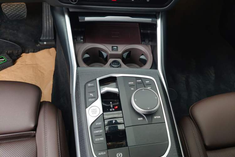 Used BMW 3 Series 2025 325Li M Sport Package Gear Lever