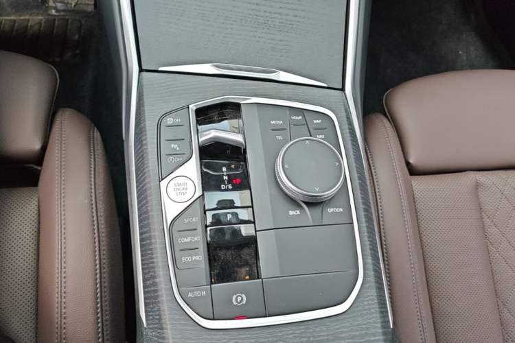 Used BMW 3 Series 2025 325Li M Sport Package Gear Lever