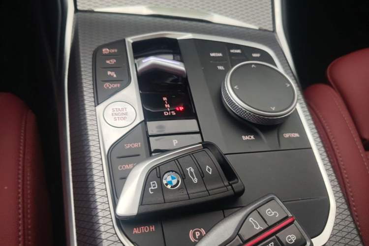 Used BMW 3 Series 2025 330Li M Sport Shadowline Package Gear Lever