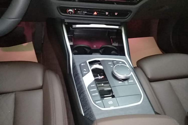 Used BMW 3 Series 2025 325Li M Sport Package Gear Lever