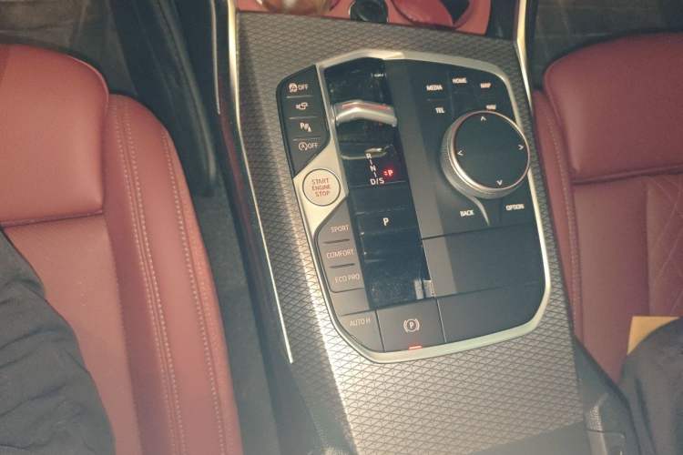 Used BMW 3 Series 2025 330i M Sport Night Edition Package Gear Lever