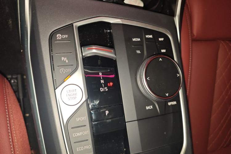 Used BMW 3 Series 2025 325i M Sport Package Gear Lever