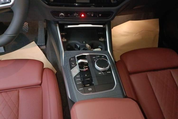 Used BMW 3 Series 2025 325Li M Sport Package Gear Lever