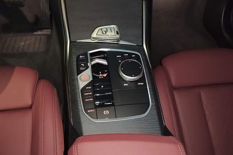 Used BMW 3 Series 2025 325Li M Sport Package Gear Lever