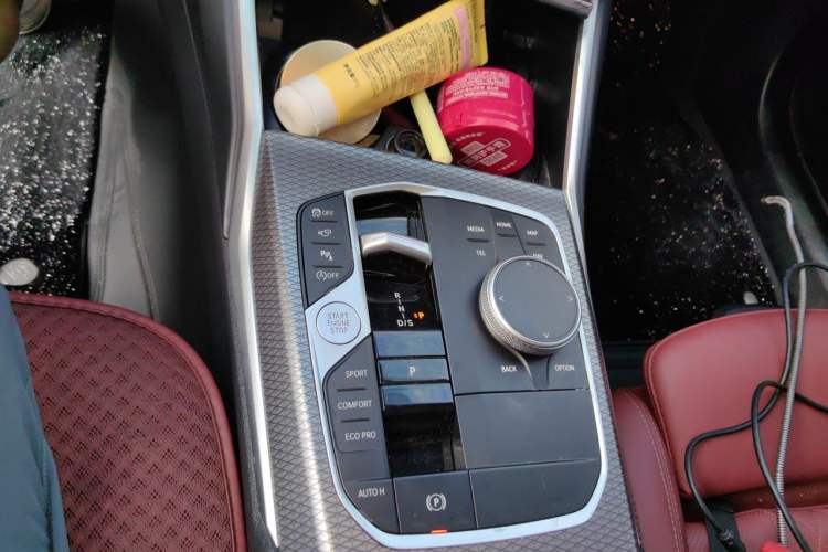 Used BMW 3 Series 2025 330Li M Sport Shadowline Package Gear Lever