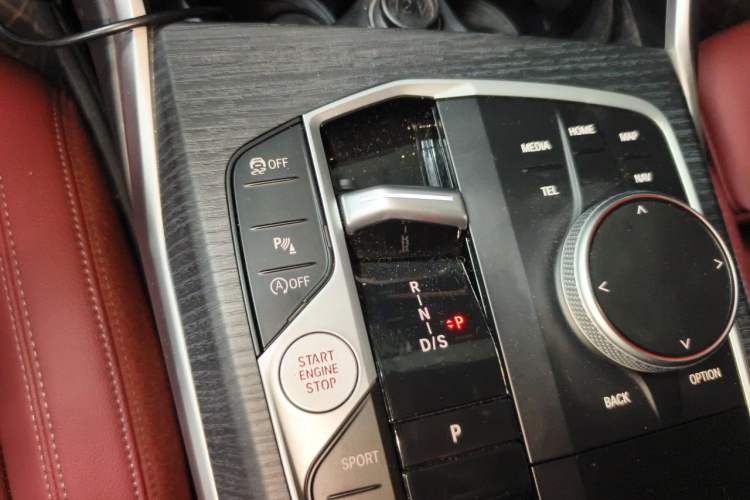 Used BMW 3 Series 2025 325Li M Sport Package Gear Lever