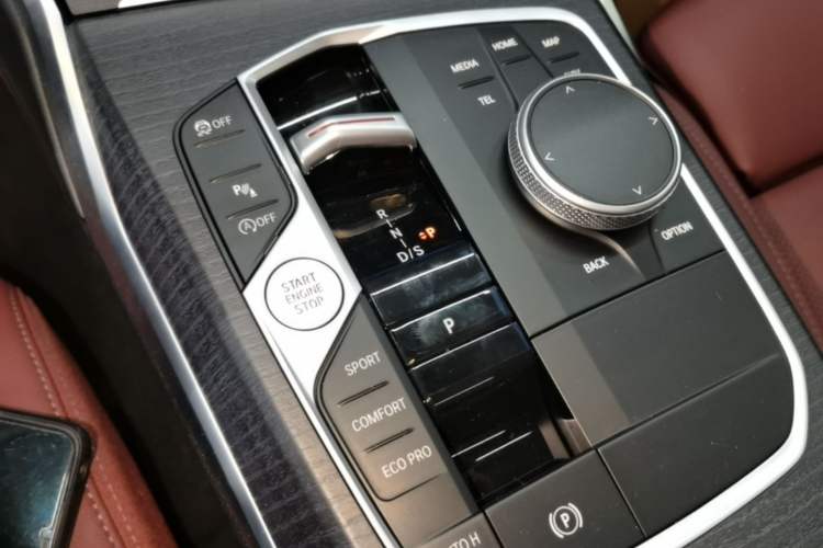 Used BMW 3 Series 2025 325Li M Sport Package Gear Lever