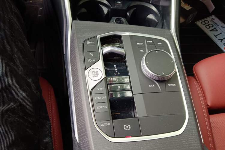 Used BMW 3 Series 2025 325Li M Sport Package Gear Lever