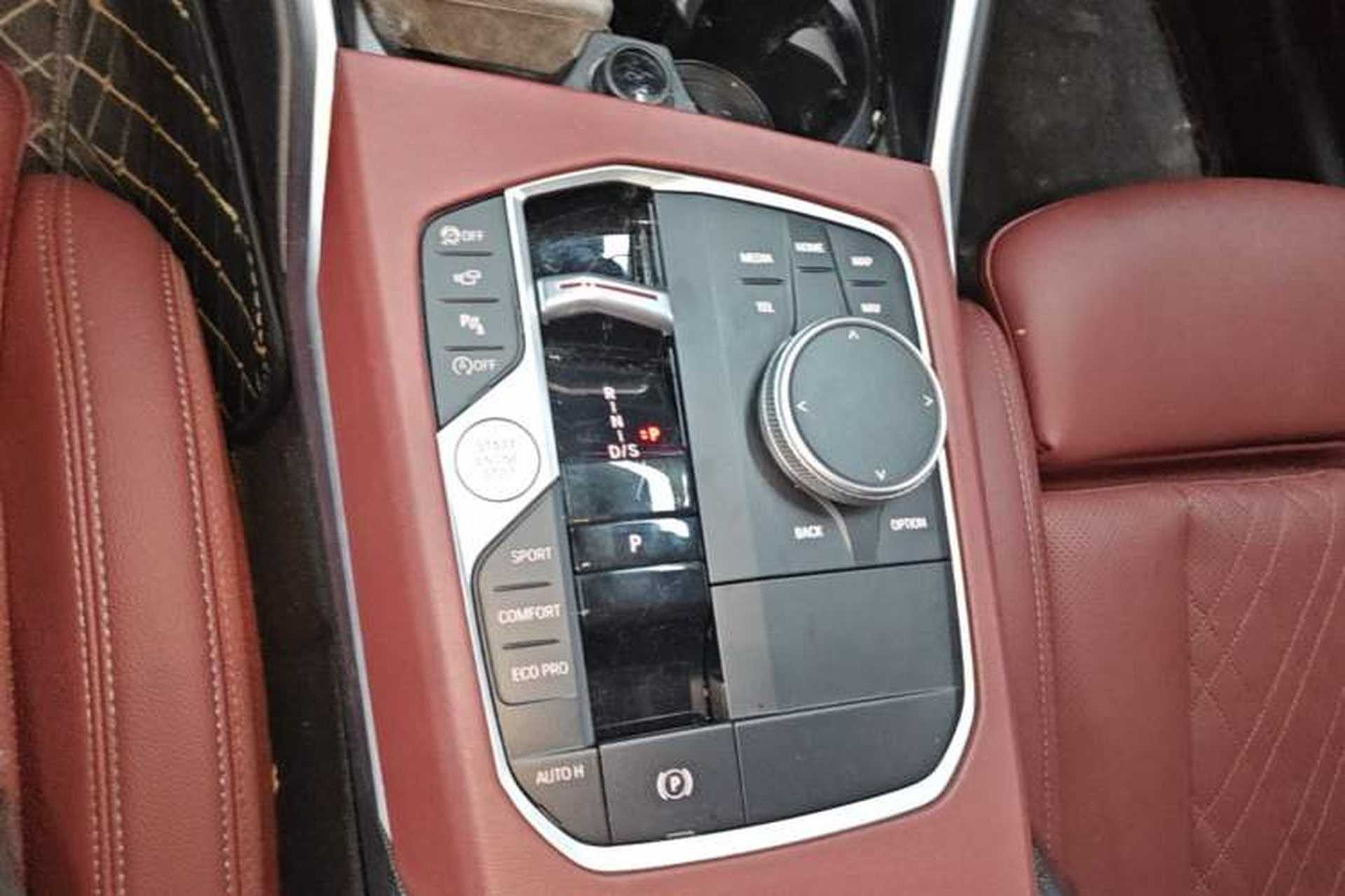 Used BMW 3 Series 2025 330Li M Sport Shadowline Package Gear Lever