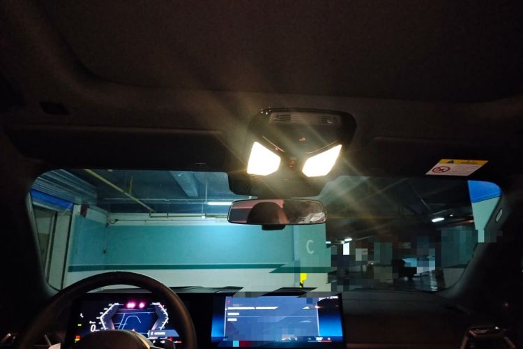 Used BMW 3 Series 2025 330Li Luxury Edition M Sport Night Edition Package Headliner