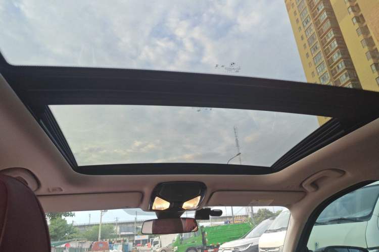 Used BMW 3 Series 2025 330Li M Sport Shadowline Package Headliner