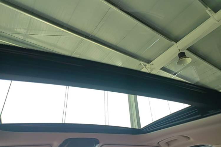 Used BMW 3 Series 2025 330Li M Sport Shadowline Package Headliner
