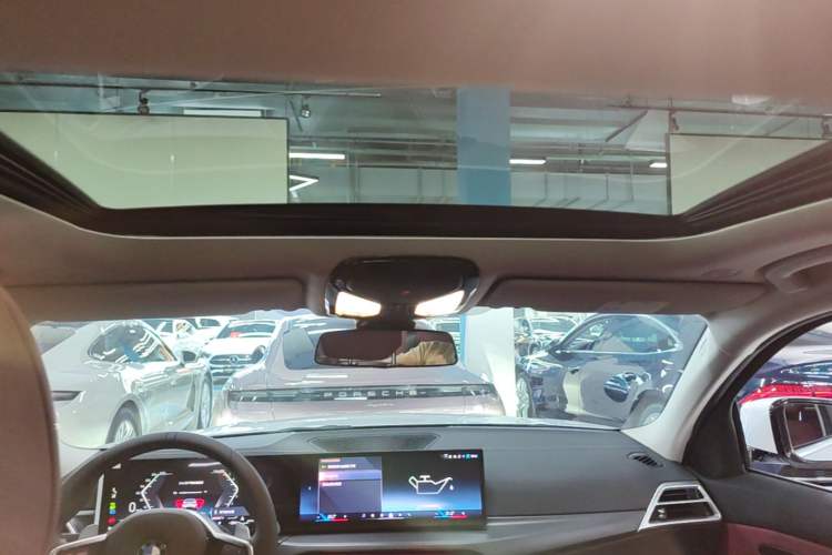 Used BMW 3 Series 2025 325i M Sport Package Headliner