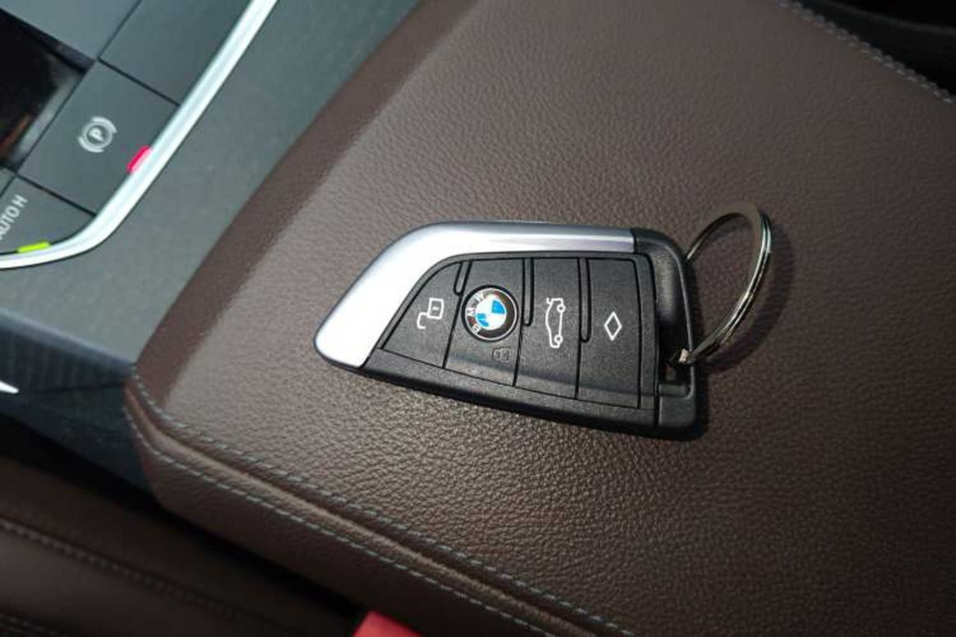 Used BMW 3 Series 2025 325Li M Sport Package Interior 1