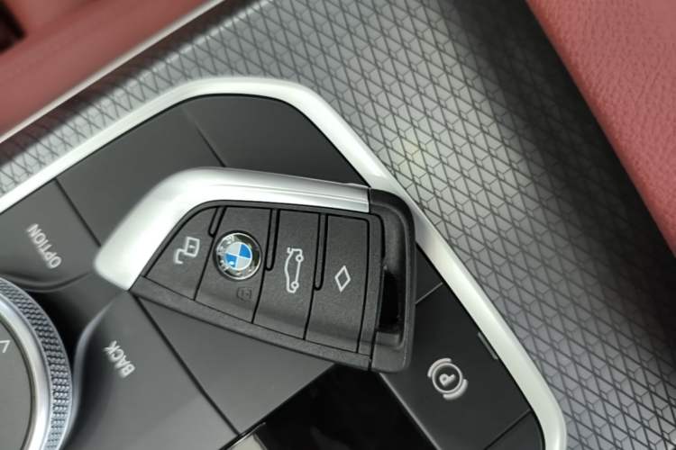Used BMW 3 Series 2025 330Li M Sport Shadowline Package Interior 1