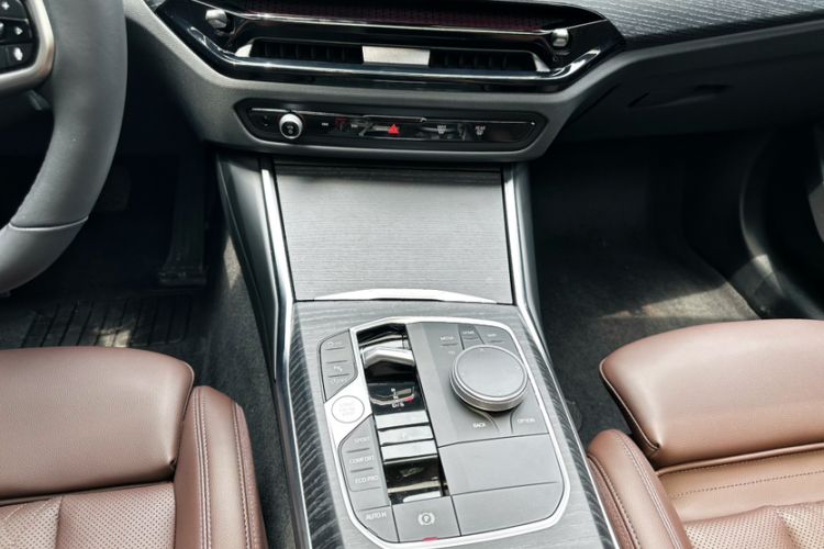 Used BMW 3 Series 2025 325Li M Sport Package Interior 2