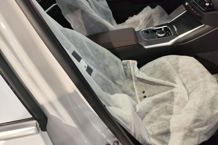 Used BMW 3 Series 2025 325Li M Sport Package Interior 2