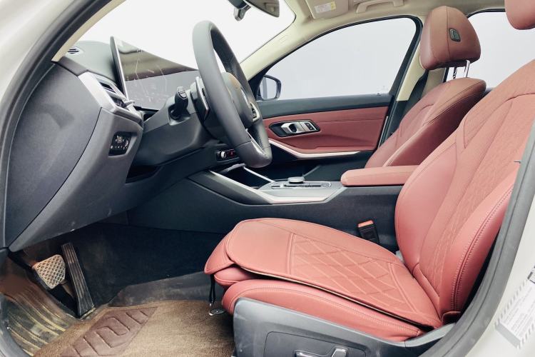 Used BMW 3 Series 2025 325i M Sport Package Interior 2