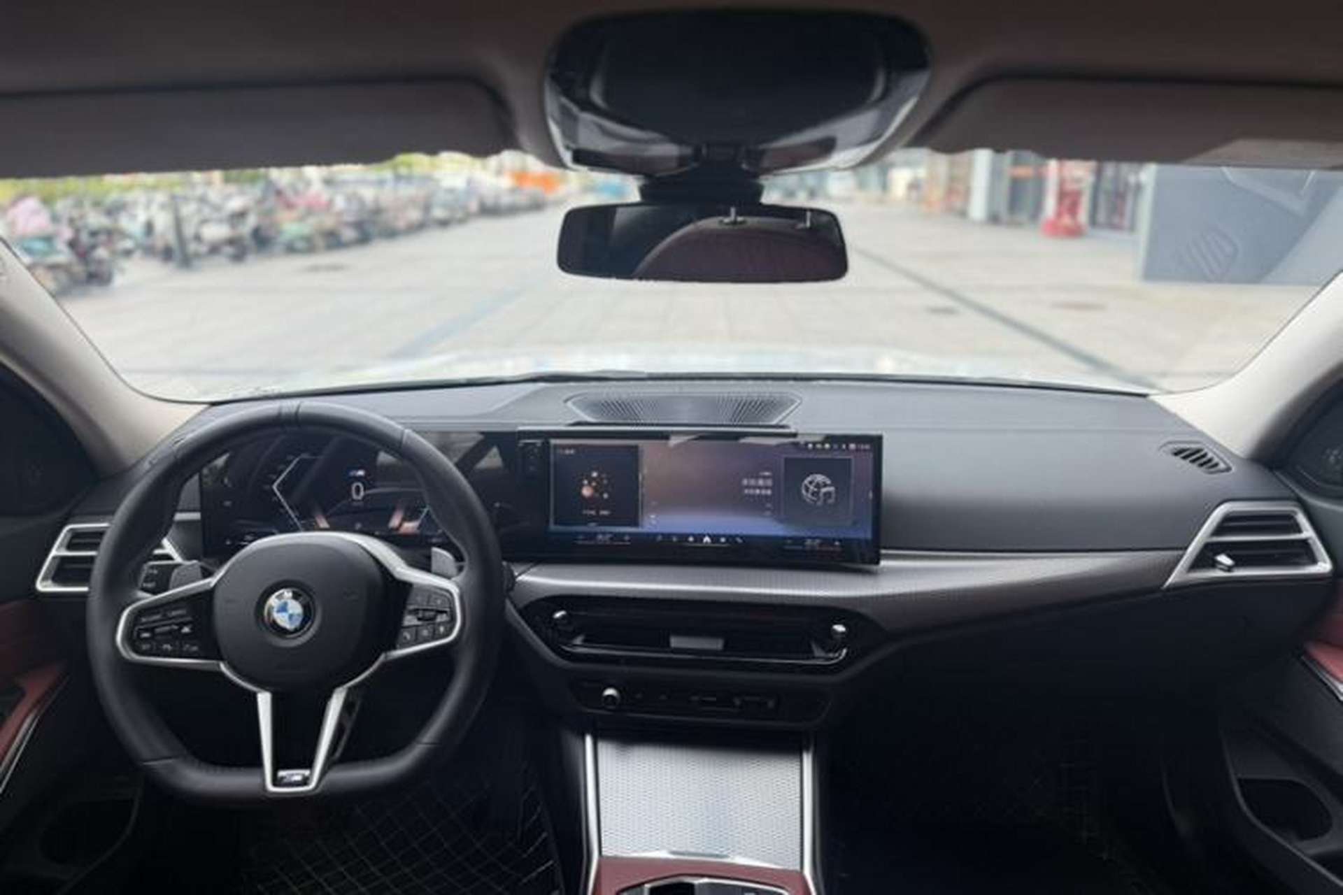 Used BMW 3 Series 2025 330Li M Sport Shadowline Package Interior 2