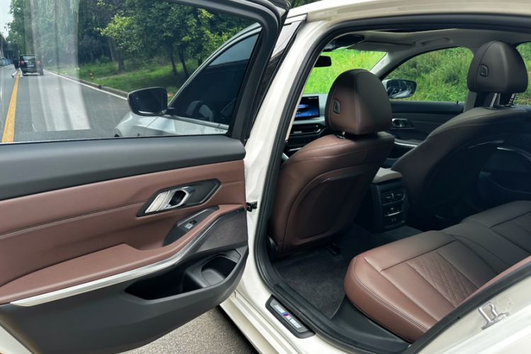 Used BMW 3 Series 2025 325Li M Sport Package Interior 3
