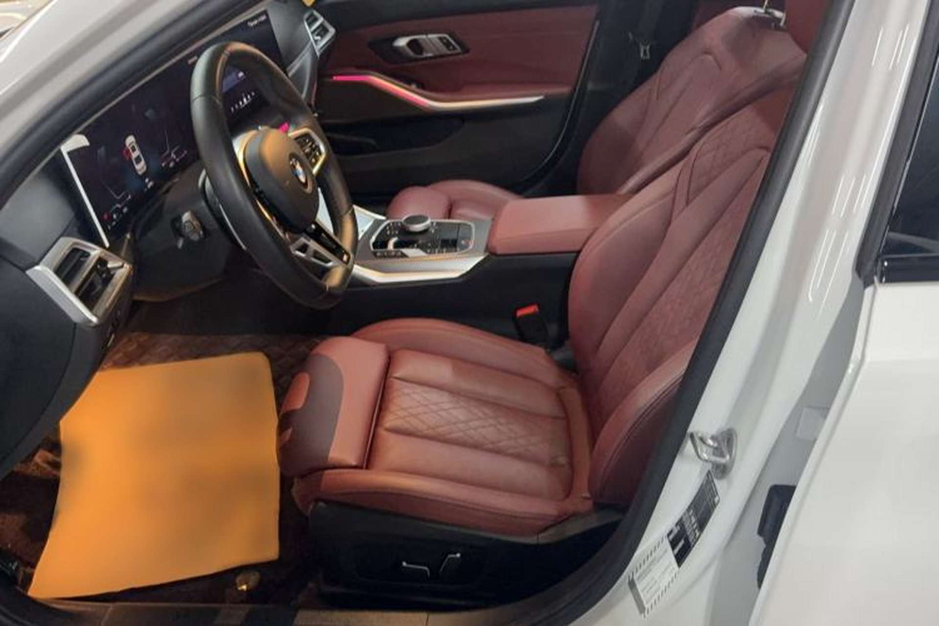 Used BMW 3 Series 2025 330Li M Sport Shadowline Package Interior 3