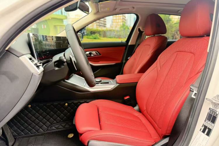Used BMW 3 Series 2025 330Li M Sport Shadowline Package Interior 3
