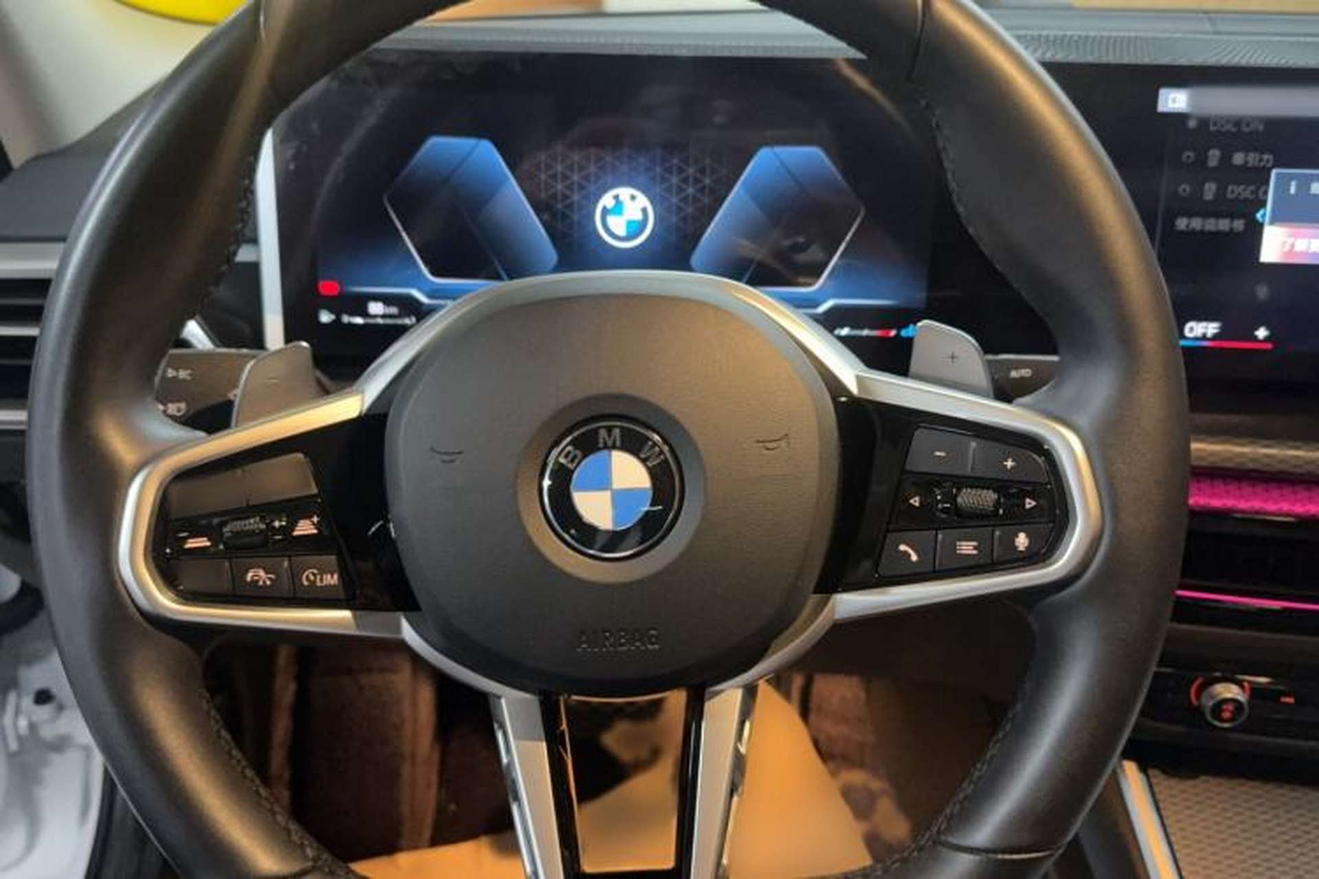 Used BMW 3 Series 2025 330Li M Sport Shadowline Package Interior 4