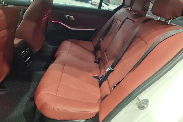 Used BMW 3 Series 2025 325Li M Sport Package Interior 4
