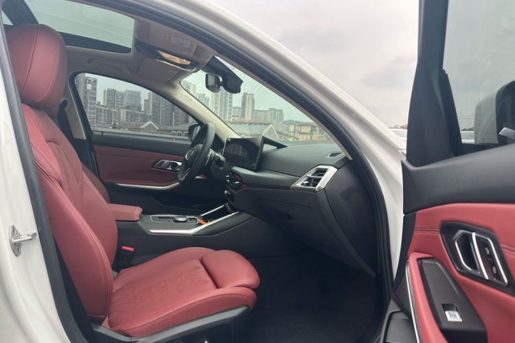 Used BMW 3 Series 2025 325Li M Sport Package Interior 4