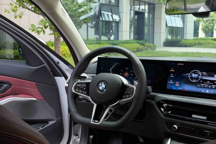 Used BMW 3 Series 2025 325Li M Sport Package Interior 5