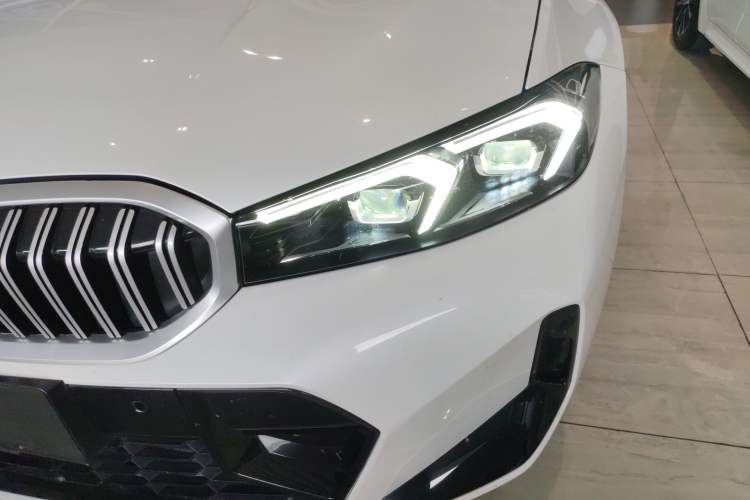 Used BMW 3 Series 2025 325Li M Sport Package Left Front Headlight
