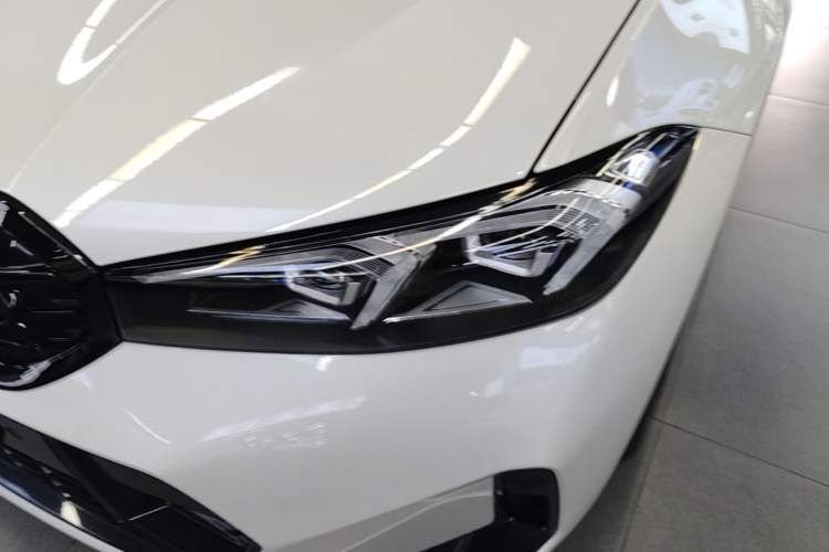 Used BMW 3 Series 2025 325Li M Sport Package Left Front Headlight