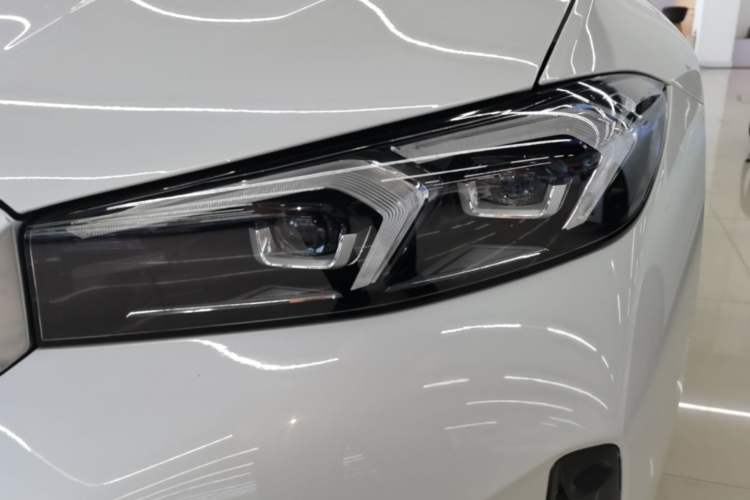 Used BMW 3 Series 2025 325Li M Sport Package Left Front Headlight
