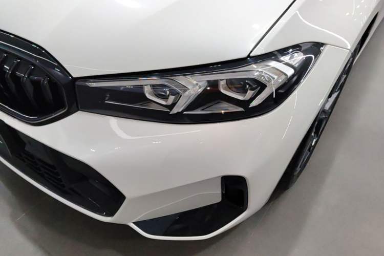 Used BMW 3 Series 2025 330Li M Sport Shadowline Package Left Front Headlight